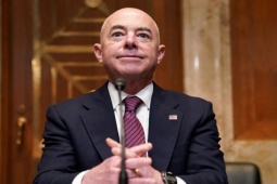 Thế giới - Phế truất Bộ trưởng An ninh Nội địa Mỹ bất thành, phe Cộng hòa "choáng váng"