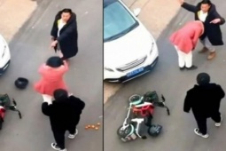 Phi thường - kỳ quặc - Ăn vạ khi đụng xe, người phụ nữ bỗng chốc biến thành trò cười chỉ vì hành động này