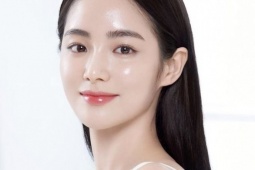 Làm đẹp - Loại kem gạo tự chế siêu rẻ tiền này nuôi dưỡng làn da trắng mịn như mây