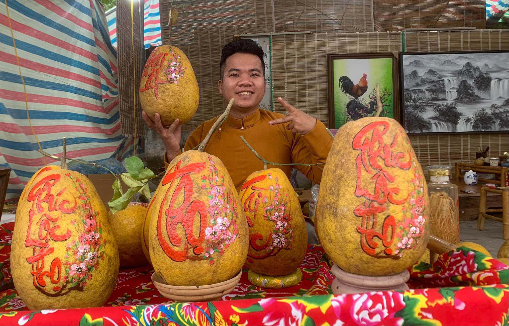 Anh Tuyển cho biết mỗi quả này nặng từ 3-5kg.