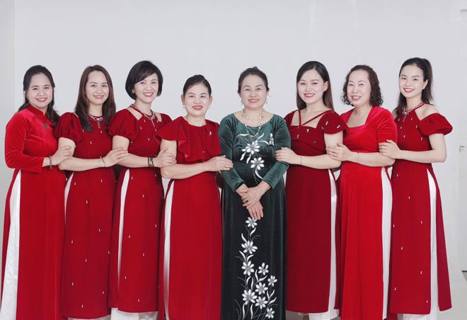 6 chị em gái Linh là niềm tự hào của bố mẹ