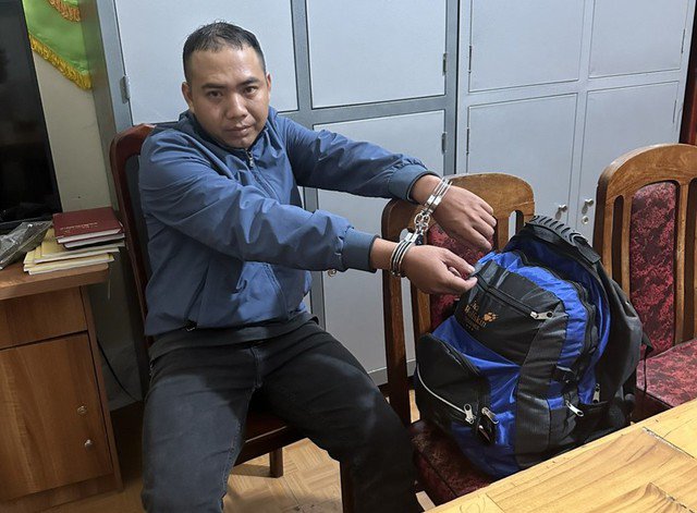 Nghi phạm cướp ngân hàng Nguyễn Thành Trung bị bắt giữ.