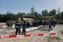 Tin tức trong ngày - Quảng Nam: Ô tô cháy rụi, 1 người tử vong