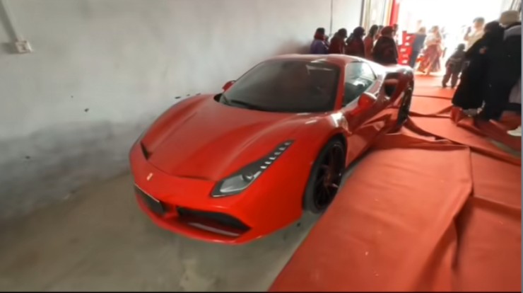 Ferrari 488.