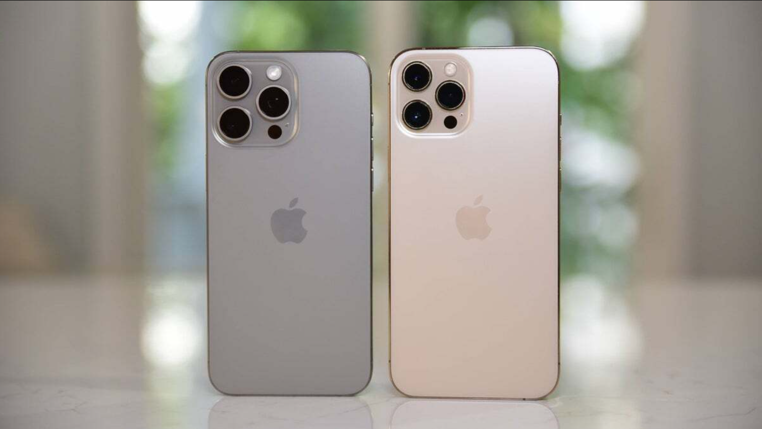 Các thế hệ iPhone Pro có thiết kế khá giống nhau.