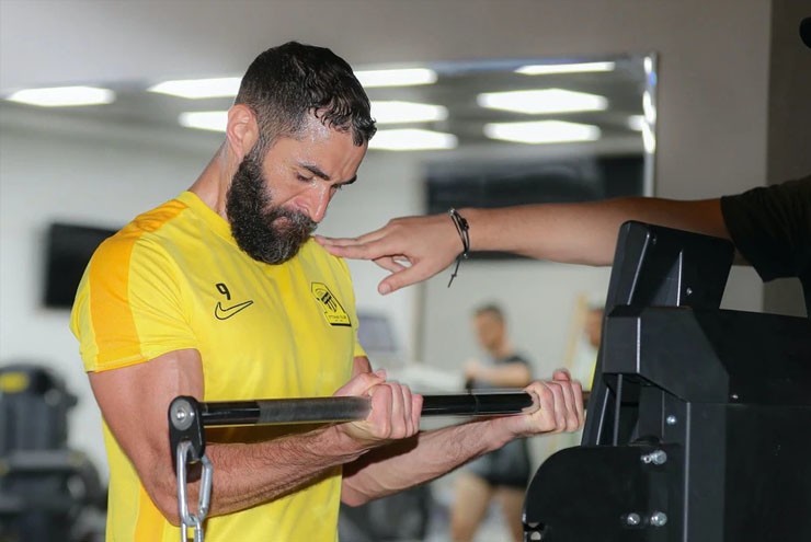 Benzema đang gặp nhiều vấn đề ở&nbsp;Al Ittihad