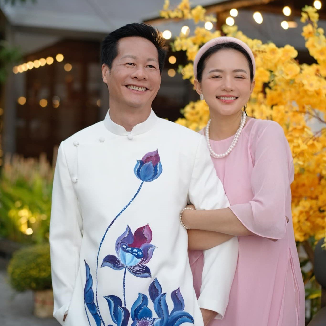 Phan Như Thảo đang có cuộc sống hạnh phúc bên chồng, gần như rời bỏ showbiz Việt.