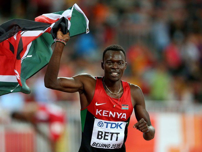Nicholas Bett, VĐV Kenya đầu tiên giành huy chương Vàng tại Giải vô địch nước rút thế giới ở nội dung 400m vượt rào.