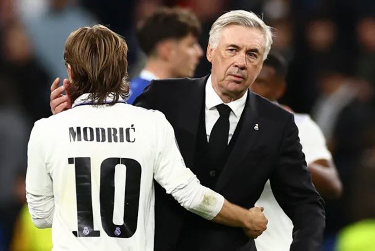 Real Madrid đã sẵn sàng chia tay Modric, huyền thoại tức vì ngồi dự bị
