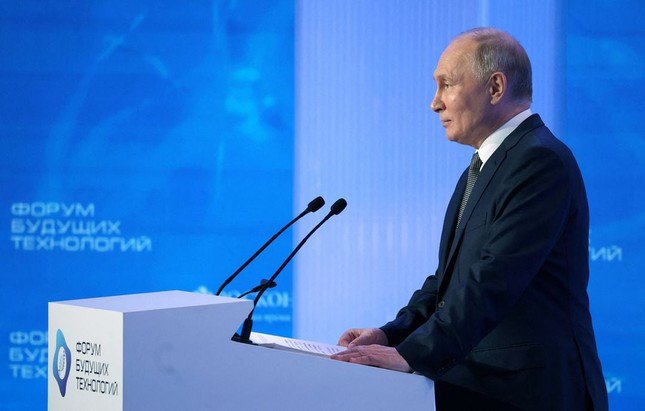 Tổng thống Nga Vladimir Putin phát biểu hôm 14/2. Ảnh: Reuters