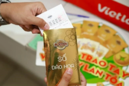 Kinh doanh - Muôn kiểu lì xì đầu năm mới của các doanh nghiệp