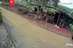 Ô tô - Clip: "Ve sầu thoát xác", tài xế nhảy khỏi ô tô như phim hành động