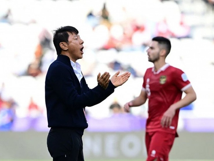 ĐT Hàn Quốc mất bao nhiêu tiền vì sa thải Klinsmann, có chọn Shin Tae Yong thay thế?