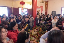 Tin tức trong ngày - Thủ tướng yêu cầu cán bộ, công chức tuyệt đối không đi lễ trong giờ hành chính