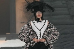 Thời trang - Thom Browne mang vẻ đẹp u ám, tinh tế cho mùa mốt 2024