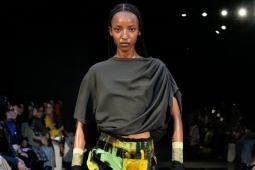 Thời trang - Khi phòng gym của phái đẹp được đưa lên sàn diễn thời trang