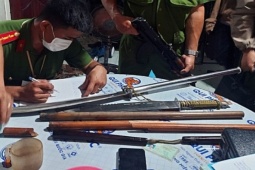 Pháp luật - Mâu thuẫn đánh bạc, mang hung khí hỗn chiến trong đêm