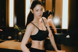 Làm đẹp - Bí quyết để Clara Lee có cơ bụng số 11, đường cong nóng bỏng ở tuổi U40
