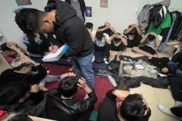 Pháp luật - Đột kích sới bạc, bắt quả tang hàng chục con bạc "khát nước"