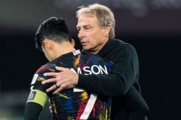 HLV Jurgen Klinsmann CHÍNH THỨC bị LĐBĐ Hàn Quốc sa thải