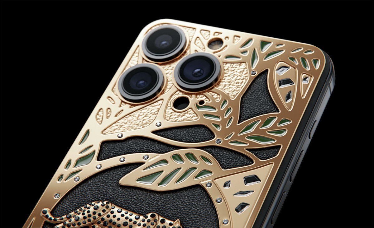 iPhone 15 Pro Max Mystical Panther Báo với Vàng&nbsp;18K.