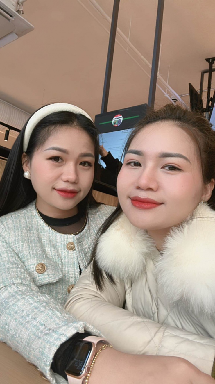 Hình ảnh hai chị em song sinh Đặng Thị Phương và Đặng Thị Hồng.