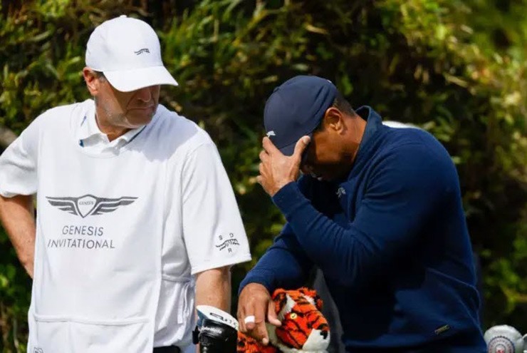 Tiger Woods phải bỏ dở giải Genesis do bị ốm