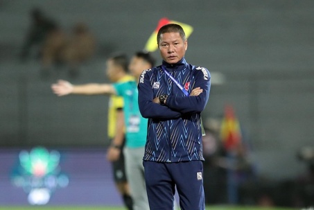 CLB Hải Phòng thua tan nát trước Nam Định, HLV Chu Đình Nghiêm chê trận đấu tệ nhất