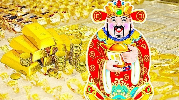 Trong ngày vía Thần Tài (tức 10/1 Âm lịch), người dân quan niệm mua vàng để may mắn, đủ đầy cả năm. Nhưng hiện nay, vào dịp Thần Tài, không chỉ vàng mà nhiều sản phẩm khác với ý nghĩa cầu may cũng rất được ưa chuộng.
