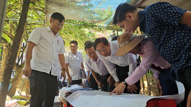 Lãnh đạo tỉnh Đồng Nai thị sát và nghe báo cáo tiến độ kiểm đếm đất đai dự án cao tốc Biên Hòa - Vũng Tàu