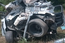 Tin tức trong ngày - Tai nạn trên cao tốc Cam Lộ - La Sơn, 3 người thương vong