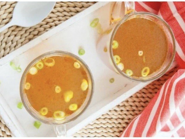 Ẩm thực - 10 lợi ích sức khỏe của việc dùng nước xương hầm