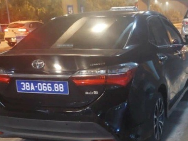 Tin tức trong ngày - Kiểm điểm Chủ tịch Hội Phụ nữ tỉnh Hà Tĩnh dùng xe công đón con ở sân bay