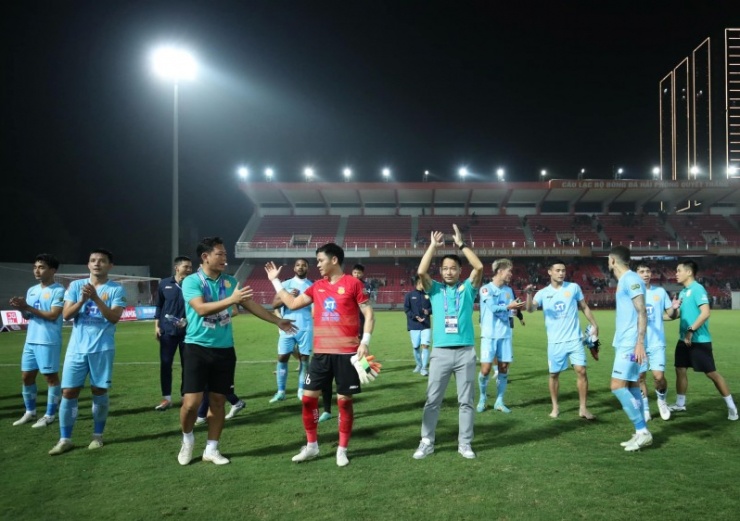 Đội bóng Nam Định đứng dậy mạnh mẽ sau sai lầm đáng tiếc ở mùa giải trước.