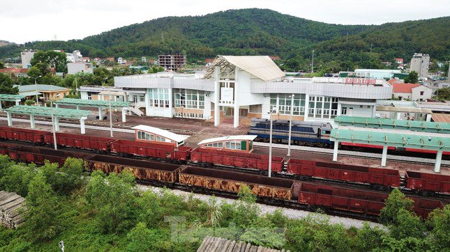 Thường trực Chính phủ yêu cầu sớm khởi động lại dự án đường sắt Yên Viên - Cái Lân