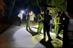 Tin tức trong ngày - Gần 100 người tìm kiếm xuyên đêm vẫn chưa phát hiện du khách mất tích khi đi dã ngoại