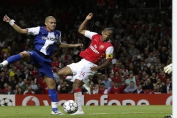 Bóng đá - Đại chiến Porto - Arsenal: Lịch sử ủng hộ "Pháo thủ" nhưng Dragao đi dễ khó về