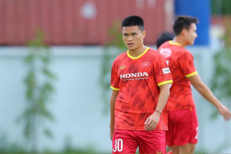 Tuấn Hải đua cùng "đàn anh" ở giải
thưởng Quả bóng Vàng Việt Nam 2023