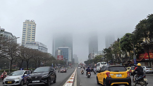 Hình thái thời tiết những ngày này ảnh hưởng xấu đến sức khỏe của người dân.