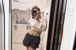 Làm đẹp - Bà xã Trường Giang hì hục chạy hơn 10km/ ngày, mẹ 2 con mà múi bụng "trùng điệp"