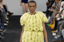 Thời trang - Nghệ thuật điêu khắc đẹp ấn tượng trên thiết kế tại tuần New York