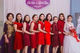 Bạn trẻ - Cuộc sống - Bố mẹ Nghệ An sinh 8 cô con gái, cả 8 cô cùng học ngành Y vì lý do đặc biệt