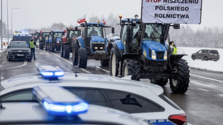Nông dân Ba Lan bắt đầu chặn các cửa khẩu biên giới với Ukraine kể từ ngày 9/2.