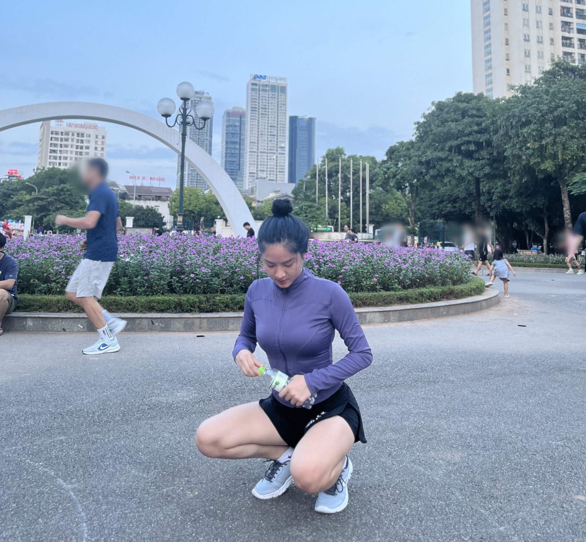Thùy Trang chăm chỉ chạy bộ hằng ngày để cải thiện vóc dáng.