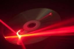 Công nghệ thông tin - Nghiên cứu thành công đĩa DVD siêu "khủng" chứa được 125TB dữ liệu