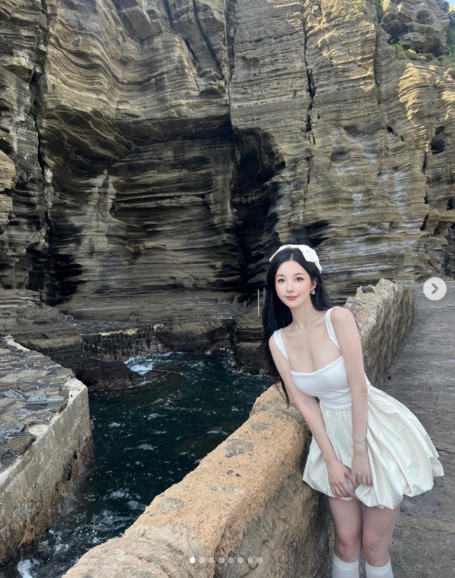 Hot girl xứ tỷ dân đẹp như tiên tử nhờ chăm uống một thứ bán đầy ở chợ Việt Nam - 4