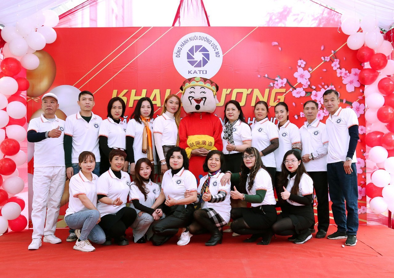 KATO - "Ông trùm" tiên phong trong lĩnh vực máy móc xây dựng mở ra nền tảng trực tuyến mới - 2