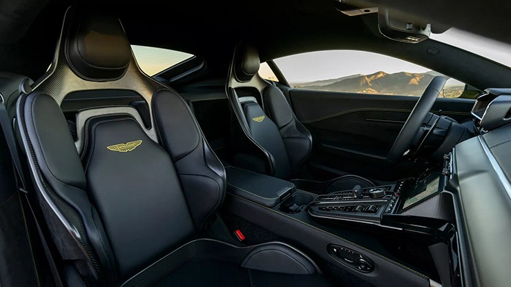 Aston Martin Vantage thế hệ mới lộ diện - 11