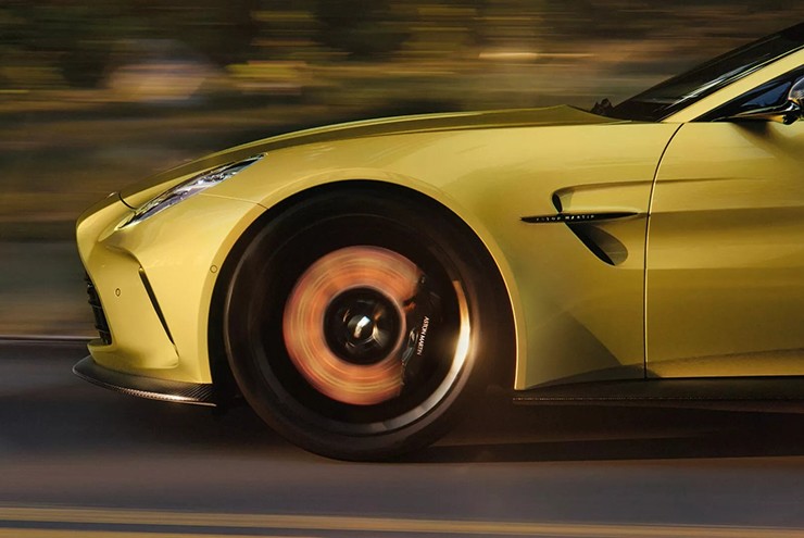 Aston Martin Vantage thế hệ mới lộ diện