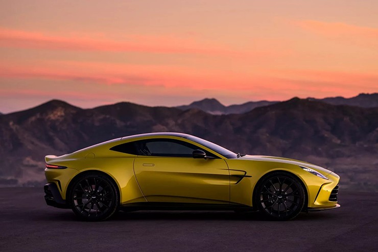 Aston Martin Vantage thế hệ mới lộ diện - 3